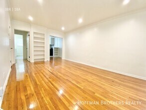 Building Photo - 512 N Normandie Ave
