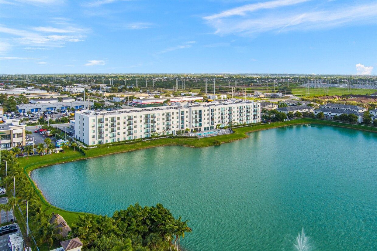 Primary Photo - Hidden Lake Apartments