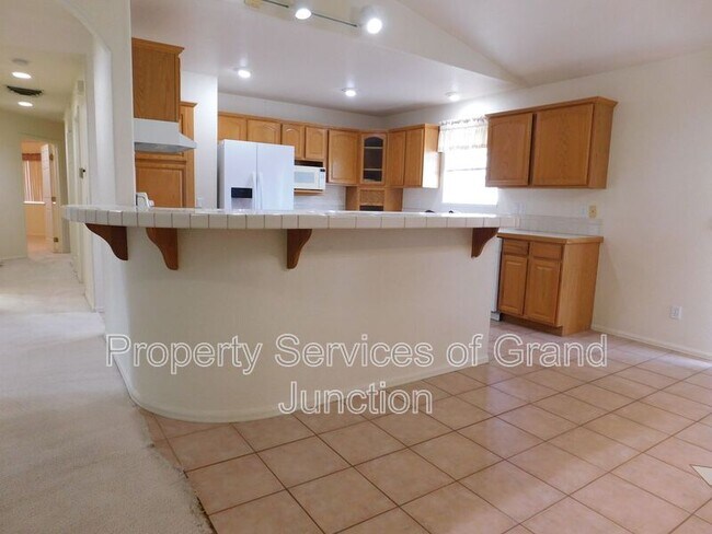 Foto del edificio - 618 Shadowbrook Dr