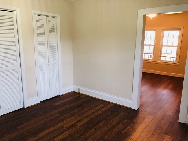 Building Photo - Available Now! Beautiful yard space, lots ...