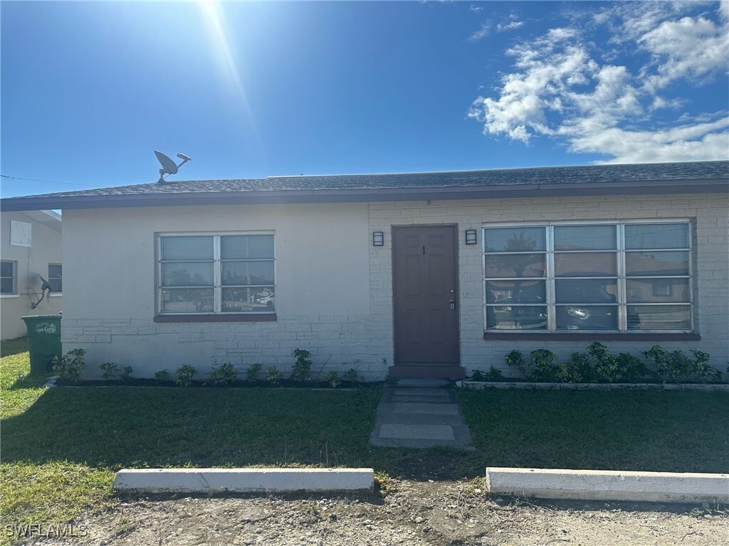 Primary Photo - 330 Palmetto Dr