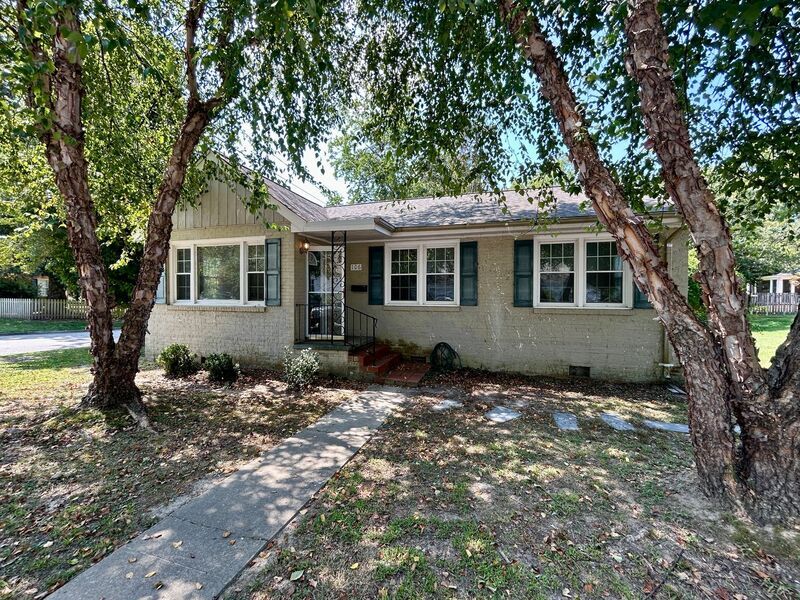 Primary Photo - 106 Indian Springs Rd