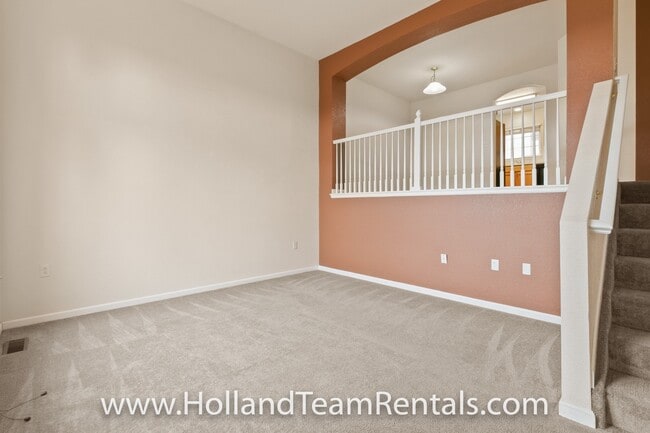 Building Photo - Townhome in Desirable Castle Rock Neighbor...