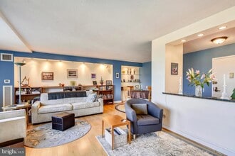 Building Photo - 501 Slaters Ln