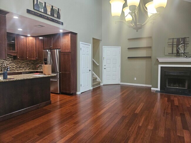 Building Photo - 272 Redwood Ct