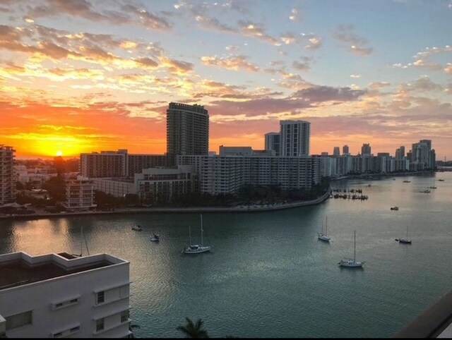 Foto del edificio - 11 Island Ave