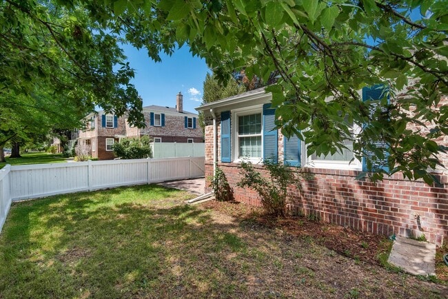 Photo - 1267 Leyden St Townhome