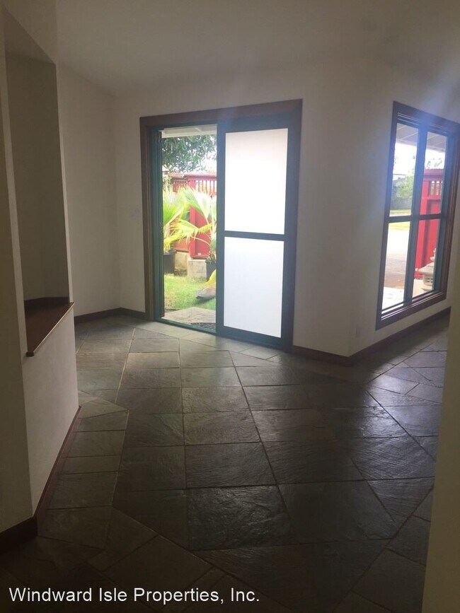 Building Photo - 3 br, 2 bath House - 956 Lunahelu Street