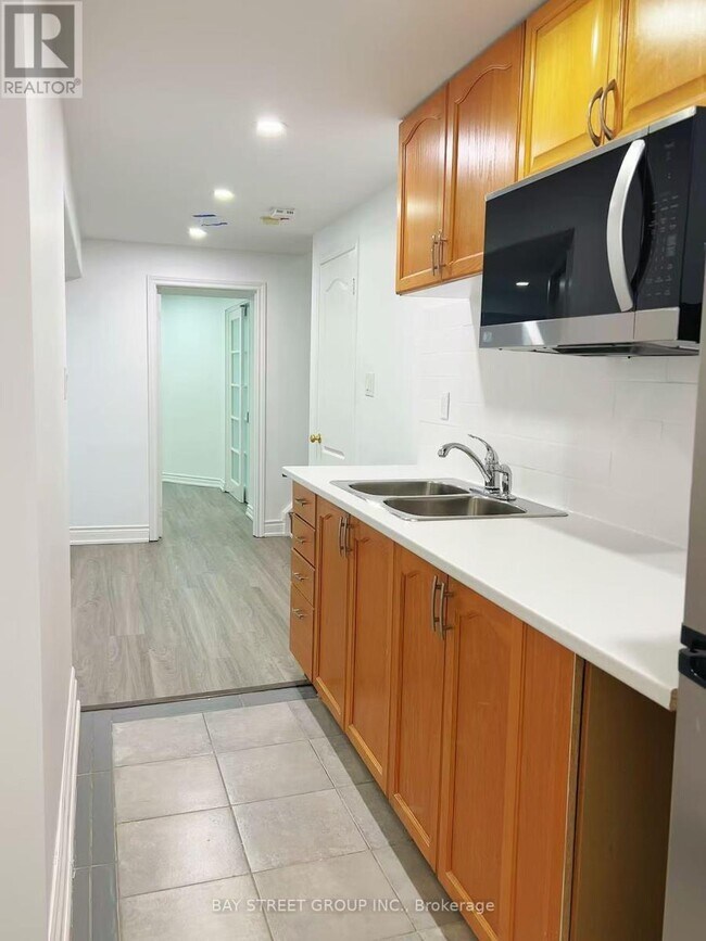 Photo du bâtiment - 255 Stonebridge Dr