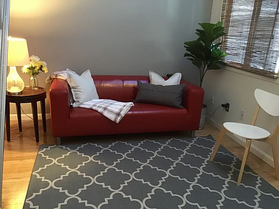 Living room - 1085 Broadway