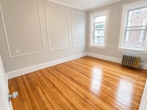Building Photo - 658 Sanford Ave