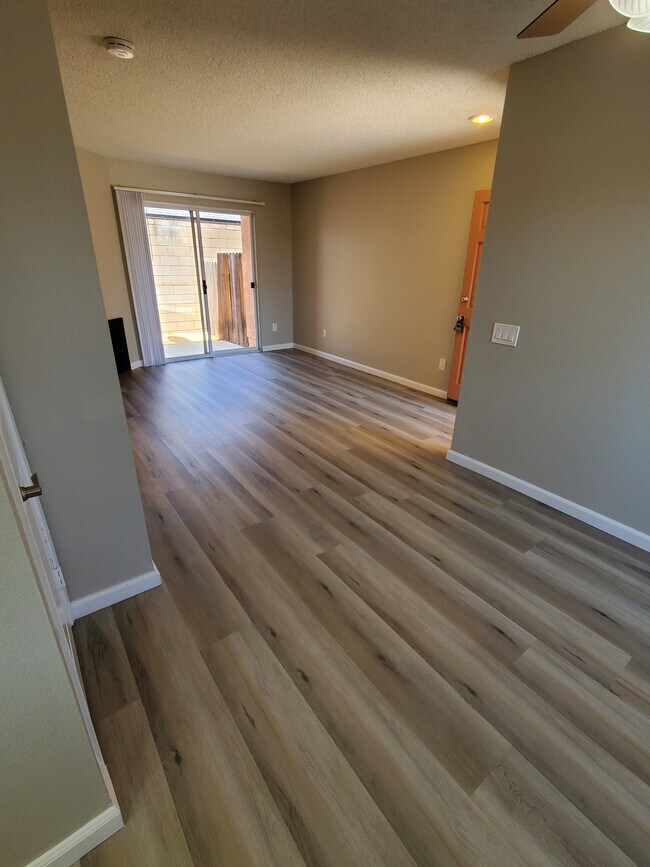 South Coast Fountains Apartments in Costa Mesa, CA