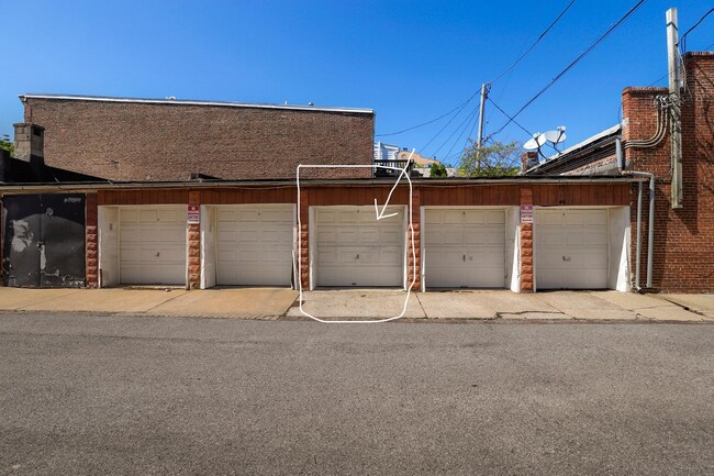 Building Photo - 402 Grindall St