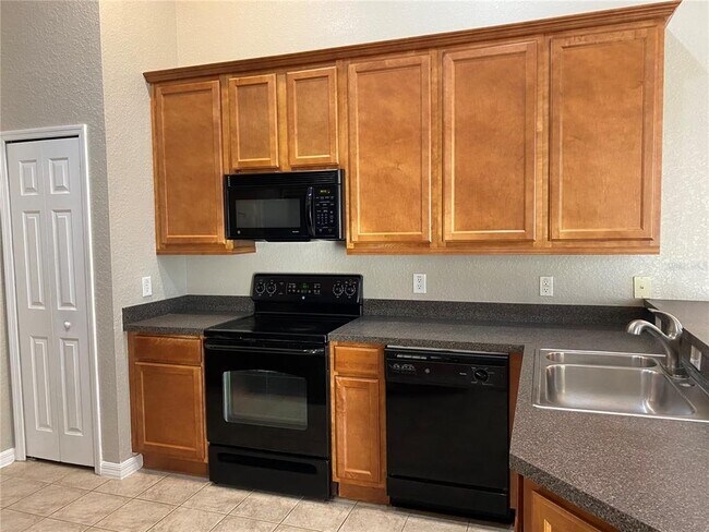 Building Photo - 2955 Bonita Cir