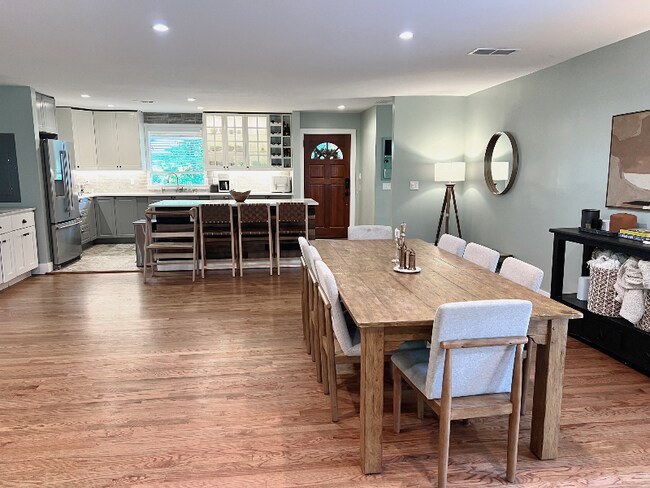 Foto del edificio - 3700 Ashwood Dr SE
