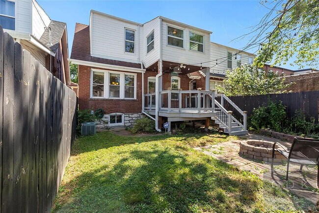 Building Photo - 1012 Bates St