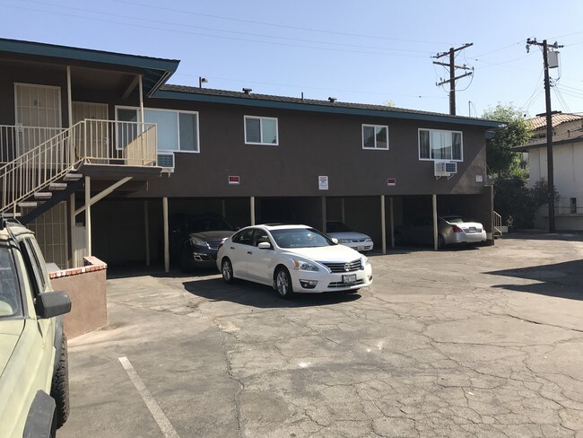 Parking Structure - 628 Marion Pl