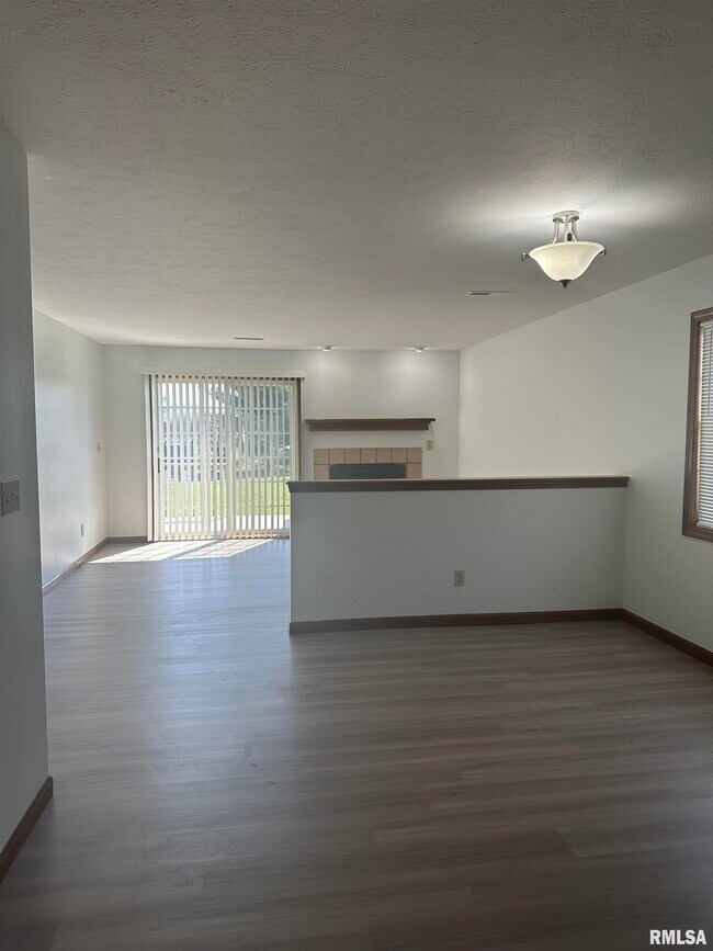 Foto del edificio - 3130 Cascade Dr