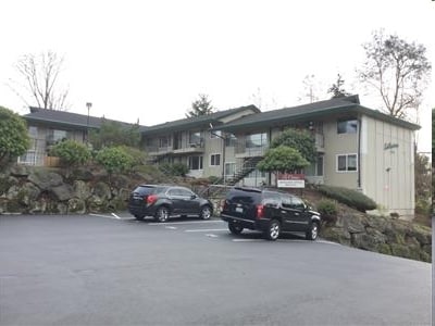 Building Photo - La Chateau Apartments