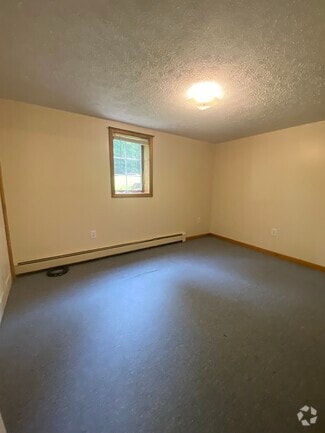 Building Photo - 10 Dumas Dr