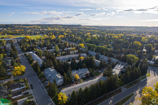 Aerial Photo - 5400 Dalhousie Dr NW