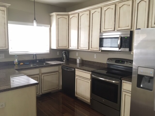 Foto del edificio - 3859 S Mitchell Cove