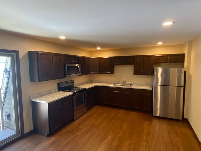 Building Photo - 1517 Primrose Ln