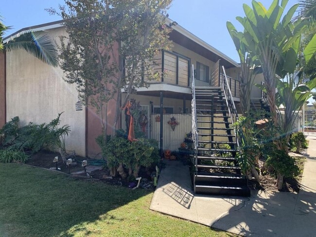 Photo - 13834 Christine Dr. "B" Whittier, CA House