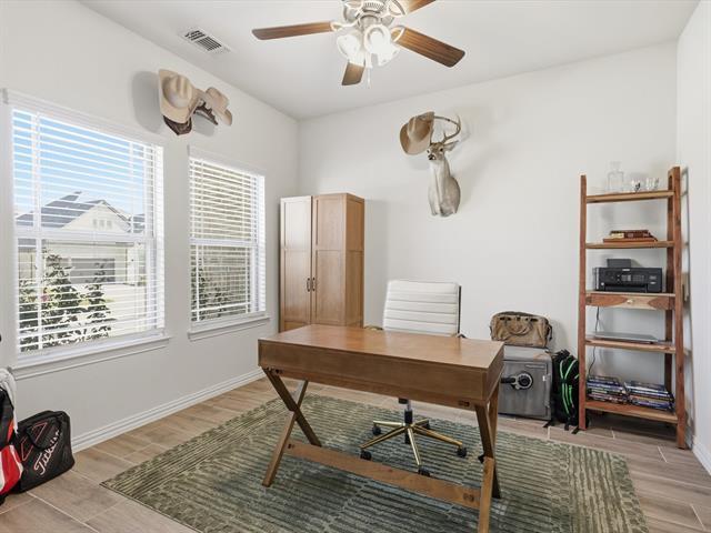 Foto del edificio - 1013 Wildwood Dr