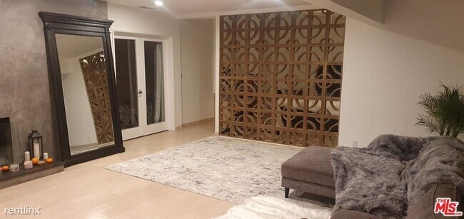 Foto del edificio - 4 br, 4 bath House - 6630 Whitley Ter