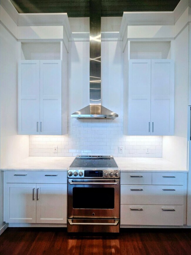 Foto del edificio - 1815 Main St