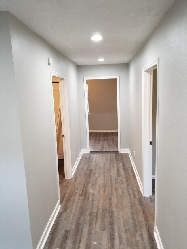 Foto del edificio - 8615 Damascus Dr