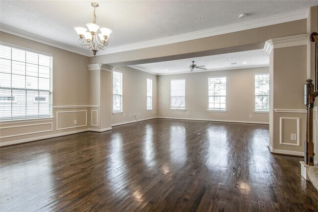 Foto del edificio - 908 W 26th St