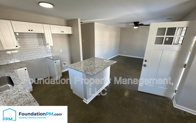Building Photo - 2931 N Harris Cir
