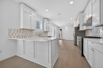 Building Photo - 6411 Laguna Terra Dr