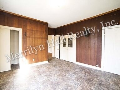 Building Photo - Close to the Riverwalk Downtown!