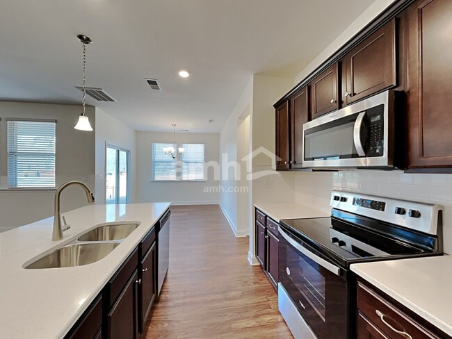 Building Photo - 110 Keyser Dr