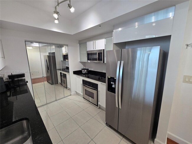 Building Photo - 335 S Biscayne Blvd