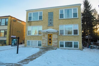 Building Photo - 6048 N Elston Ave