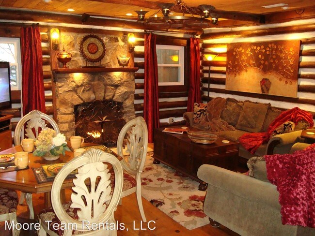 Foto del edificio - 2 br, 2 bath House - 560 Waddell Dr.