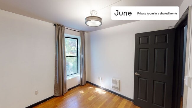 Building Photo - Room in Shared 4 bed/3 bath home