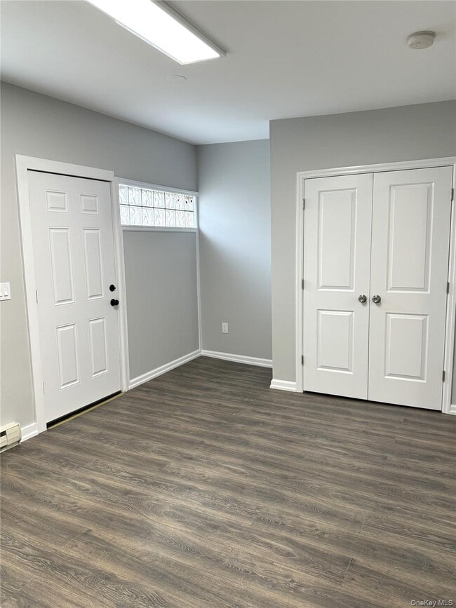 Building Photo - 21 Collegeview Ave