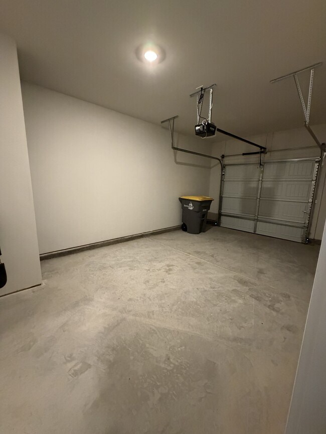 Building Photo - 1453 Old Rivers Rd