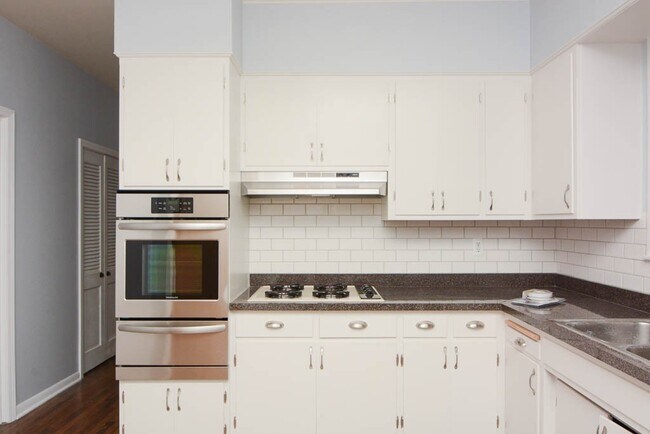 Foto del edificio - 3521 N Bell Ave