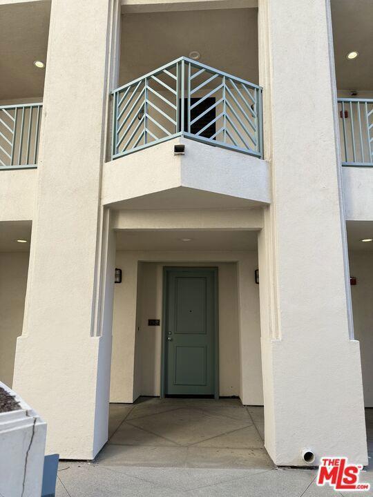 Building Photo - 5625 Playa Vista Dr