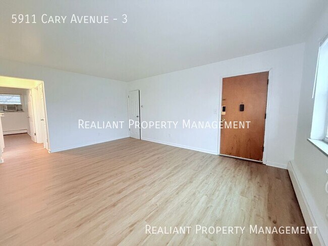 Foto del edificio - 5911 Cary Ave