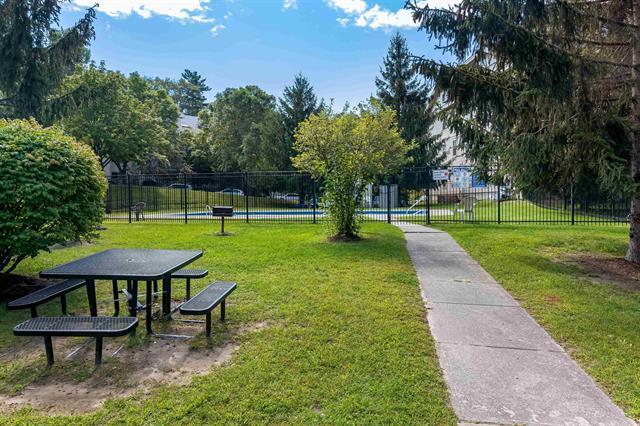 Foto del edificio - 277 Hildred Dr