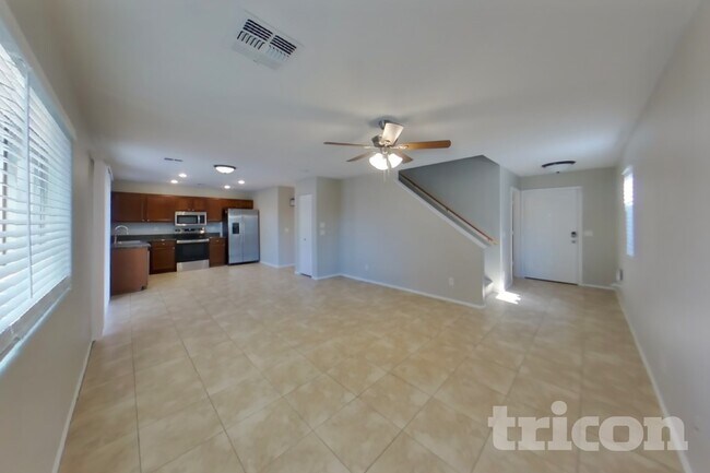 Foto del edificio - 42065 W Sunland Dr