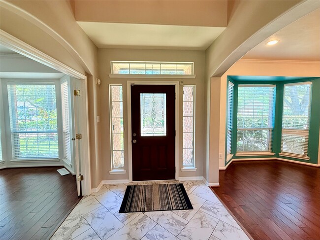 Foto del edificio - 8406 Green Valley Dr