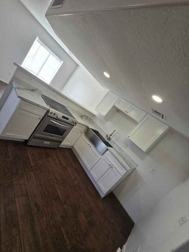 Foto del edificio - 5010 S 28th St
